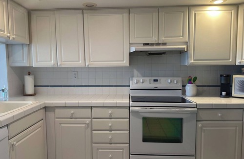 Sussex County Condo | Spacious Sea Colony ocean front condo, 3 bedrooms,2 bunk rooms 3 full baths