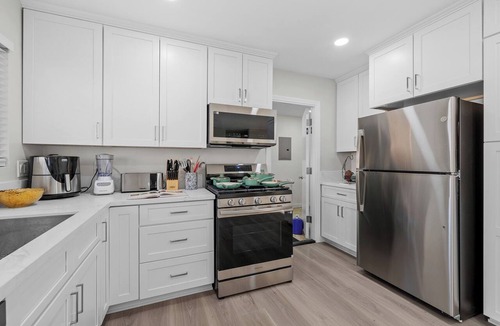 Santee House | Spacious Yard, 6 Parking, King Beds, Ranch-Style