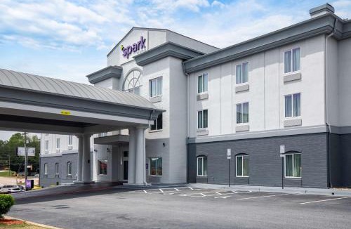 Commerce Hotel | Spark by Hilton Commerce, GA