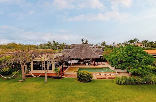 Punta de Mita Villa | SPECTACULAR 5* Luxury OCEANFRONT Villa,7* staff, 6 Bed 7b at 4 Seasons