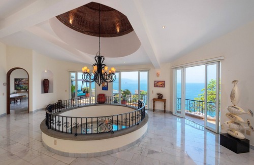 Conchas Chinas House | Spectacular View Villa 5 min from Zona Romantica