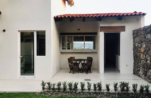 San Juan Cosala House | Stone House