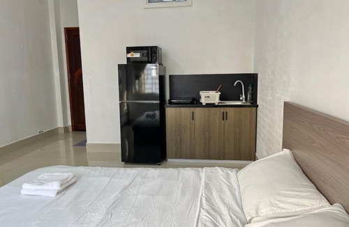 Tan Thuan Tay Apartment | Sunny Studio District 7 next to LotteMart 01