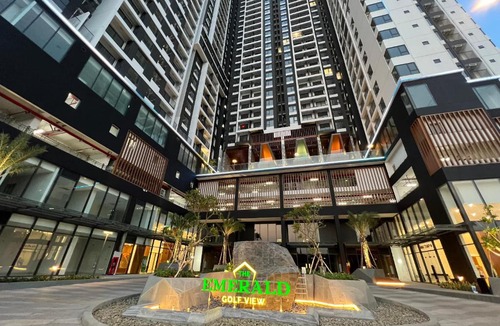 Thuan An Apartment | The Emerald Golf View