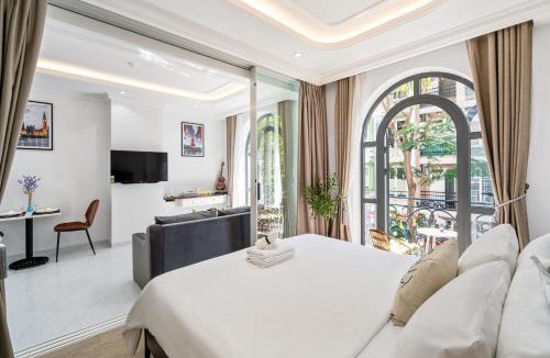 Phu My Hung Hotel | The Royal Homies - Phu My Hung