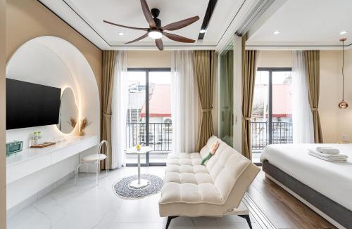 Phu My Hung Hotel | The Royal Homies - Phu My Hung