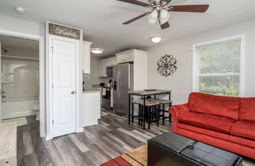Buckroe Beach Apartment | Three blocks from the beach