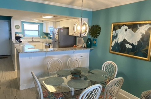 Navarre Beach Condo | Top floor, August 10% off! You can have that 2026 Beach Vacaction. Book Now!