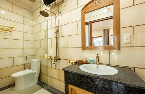 Cua Lap Hotel | Trương Nhi Bungalow
