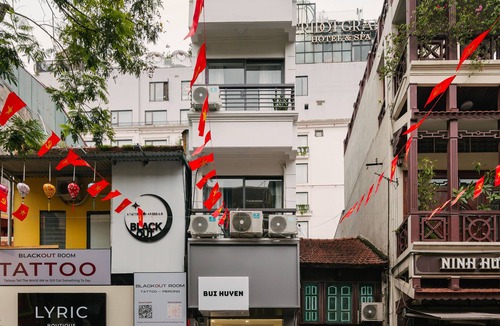 Old Quarter House | Trainstreet-Oldquarter-Elevator