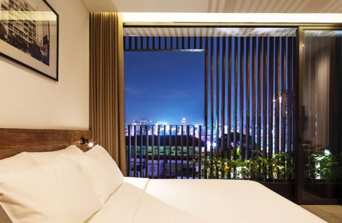 Nguyen Thai Binh Hotel | Triple E Hotel Fine Art Museum