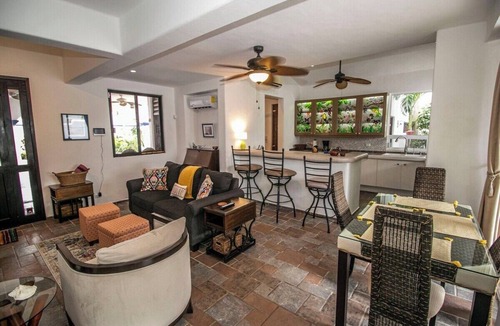Colonia Andres House | Tropical retreat with beautiful pool and yard