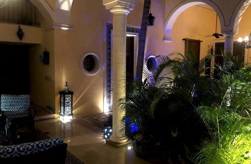 Centro House | TRUE COLONIAL MASTERPIECE with HUGE rooftop patio. Walk to restaurants.