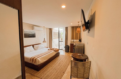 La Veleta Hotel | TWT CONDOS