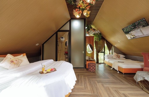 Da Lat Hotel | Up Tree Garden Da Lat