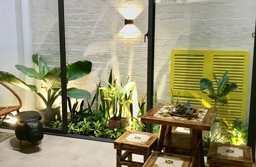 Hai Chau Apartment | URI HOUSE 1 - Triple apt - 5' drive MY KHE/5' walk HAN RIVER