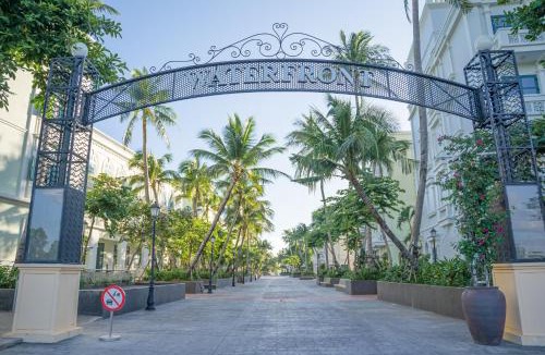 Duong To Hotel | V&T Hotel Phu Quoc - 3 minutes to Beach