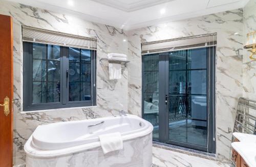 Tay Ho Apartment | Victoria Suites Hotel