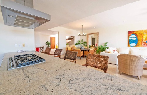 Emiliano Zapata Villa | Villa Perla