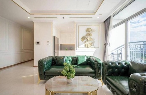 Hang Xanh Apartment | Vinhome Landmark 81 Suites Three-Bedroom Apartment