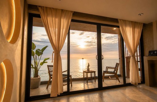Playas de Tijuana Apartment | Water-front Luxury + King Bed w/AC