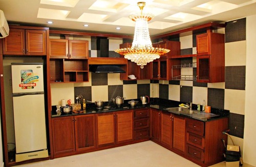 Downtown Ho Chi Minh City Apartment | Wooden Apartment Bui Vien