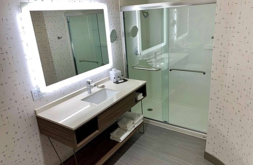 Downtown Columbus Hotel | Your Home Away From Home! Pets are Welcome Here, Near Victorian Village