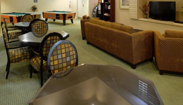 1 Bedroom - Full Kitchen 2 Nights FRI SAT Palm Springs/Coachella Weekend in Palm Springs