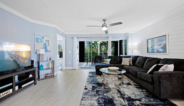 2/2 Condo Steps from the Beach in Jupiter