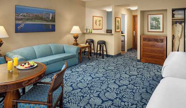 2 Bay View Studio Queens, Catamaran Resort, Bike Rental, Close to the Ocean in San Diego