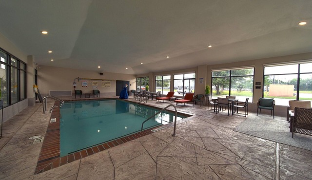 2 Inviting Modern Rooms Great for Business & Leisure Travelers | Free Breakfast in Houston