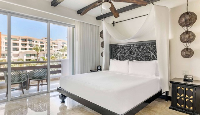 2 Relaxing 3BR Penthouses w/Spa Tubs & Sea Views – Close to San José Galleries in San José del Cabo