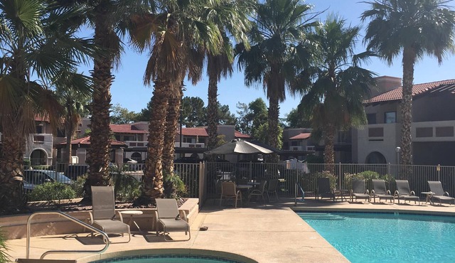 2bd/1.25 bath, close to spring training stadiums, long term winter getaway in Glendale