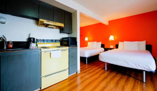 3 Affordable Downtown Hermiston Rooms w/Kitchenette— Free Onsite Parking in Hermiston