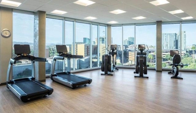 3 Central Tempe Rooms – Free Breakfast, Pool, Near Mill Ave, Desert Attractions in Tempe