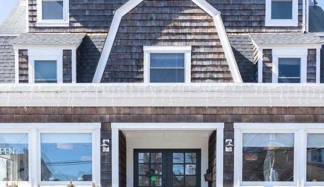 #3 | Comfy Room w/2 queen beds near Easton & Second Beach in Middletown