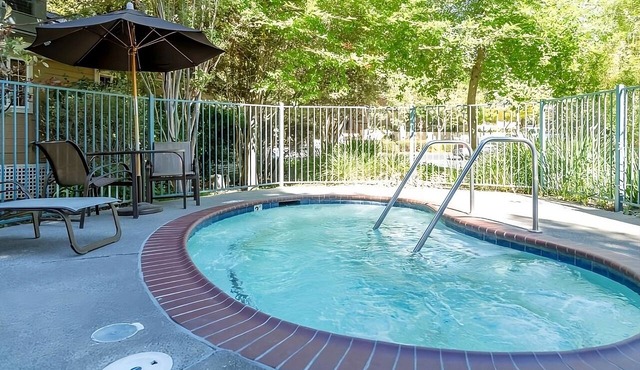 3 Units Studios | Kitchen, Pool & Free Parking | Near Downtown Napa in Napa
