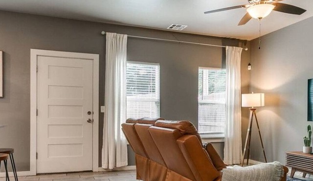 3Bed/2.5B In Heart Of MW City in Midwest City