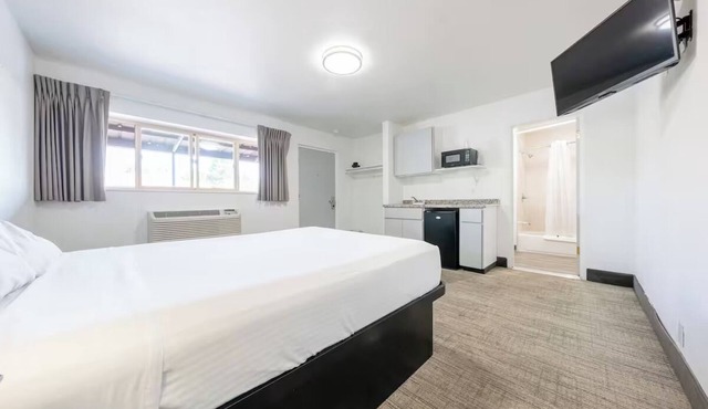 4 Pet-Friendly, Budget Rooms Close to Mt. Tabor Park in Portland