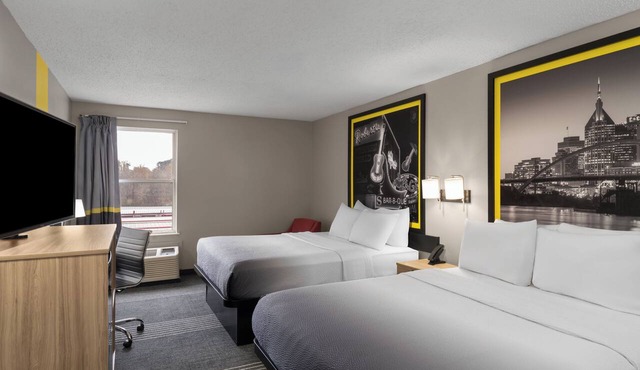 4 Separate Hotel Bedrooms with 2 Queen Beds in each room with attached bathroom in Chattanooga