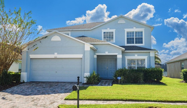 5 bed, 3.5 bath newly refurbished villa on the gated community of Westhaven in Davenport