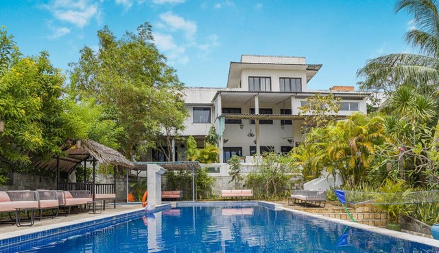 8 Bedroom Villa Mui Ne With Private Pool