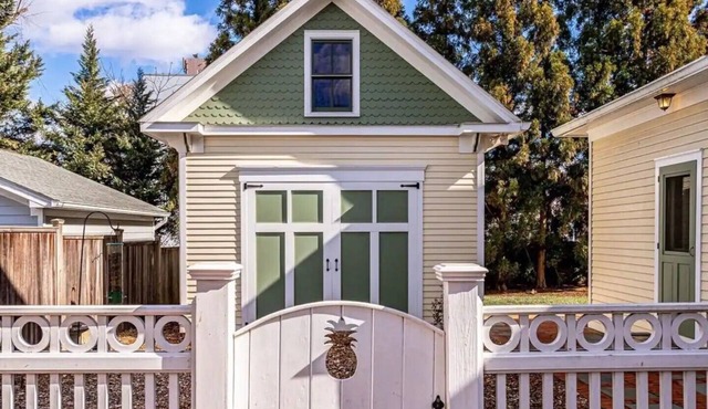 A Private, Serene Retreat Just Outside DC – Hillier Cottage in Falls Church