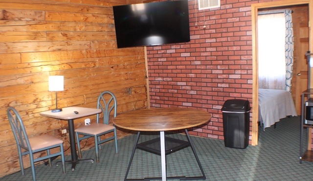 AC3 Cozy 1-bedroom cabin in peaceful Chassell with AC in Chassell