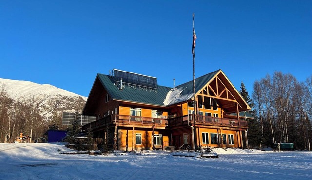Alaska Mountain Lodge : Group Retreats, Ski Trips & Gatherings in Palmer