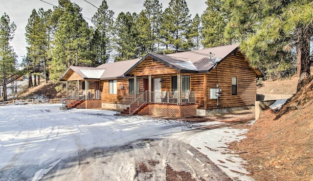 Alpine Arizona Cabin Rental w/Gas Grill! in Alpine