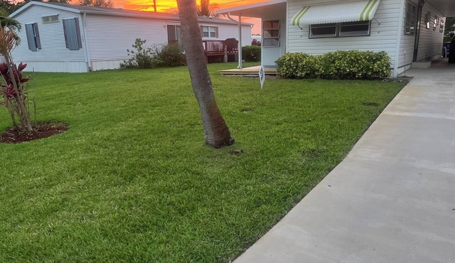 Amazing mobile home with AC in Hobe Sound. Close to Jupiter Island beach in Hobe Sound