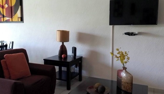 Apartment, excellent location, everything close by in Acapulco de Juárez