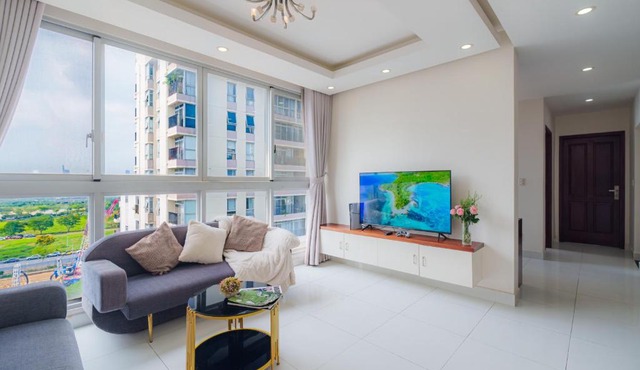 Apartment near SECC 2bedroom Starhill Phú Mỹ Hưng Q7