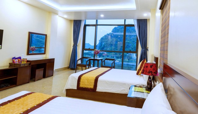 Aroma Cat Ba sea view hotel